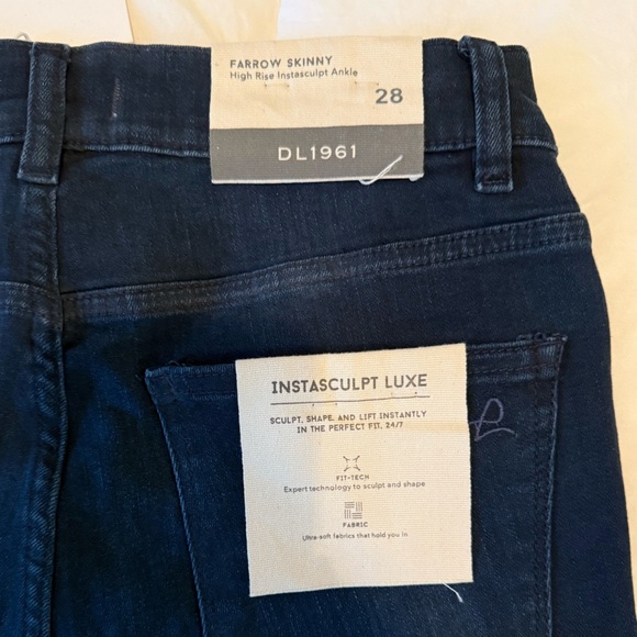 DL1961 Farrow Skinny High Rise Jeans in Deep Indigo NWT - Picture 9 of 11